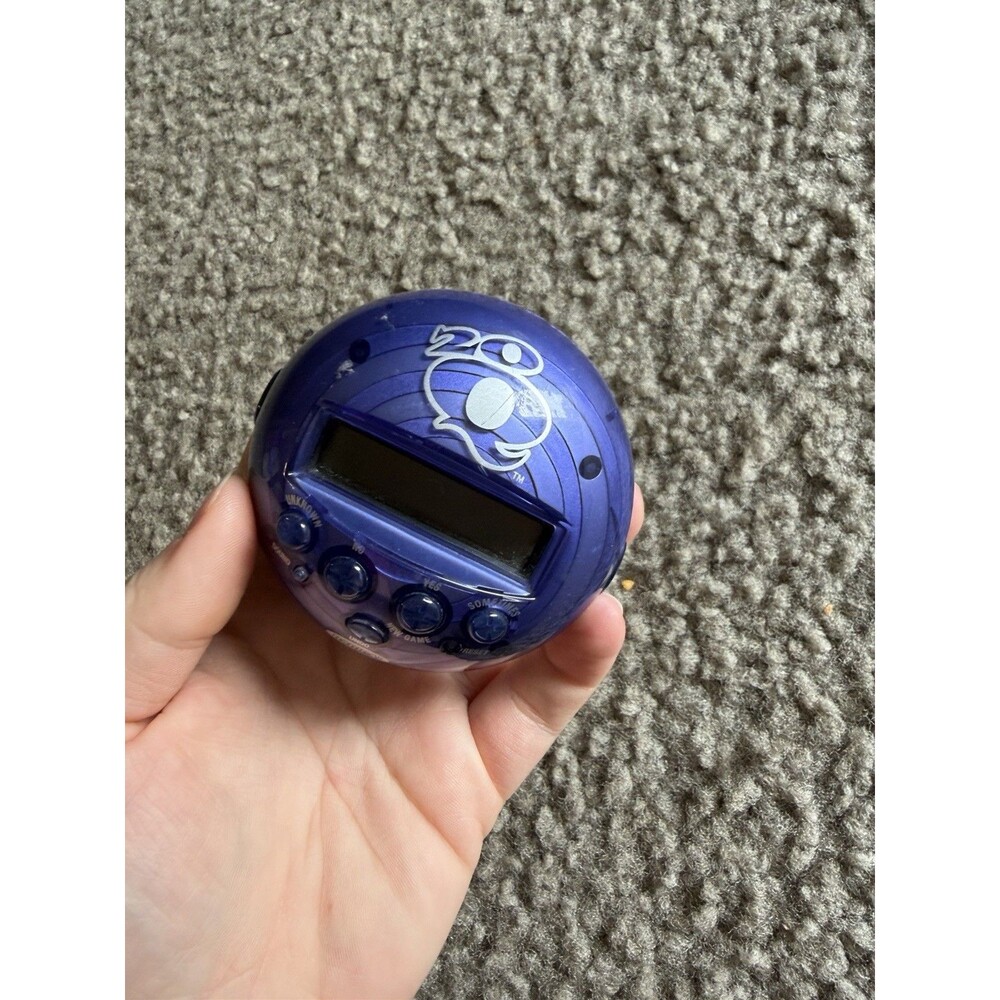 20Q Twenty Questions Handheld Electronic Game Radica Purple